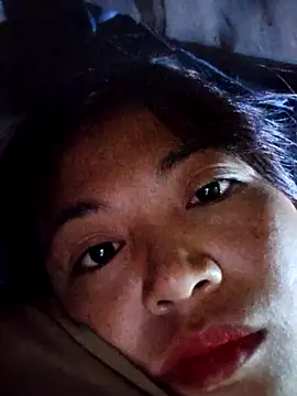 miumiu_sexy2x's cam snapshot