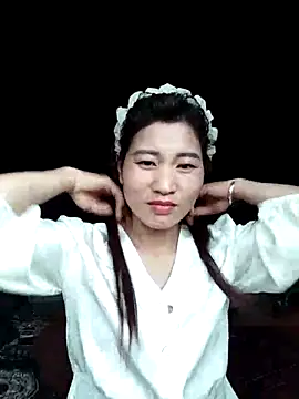 Cryyly's cam snapshot