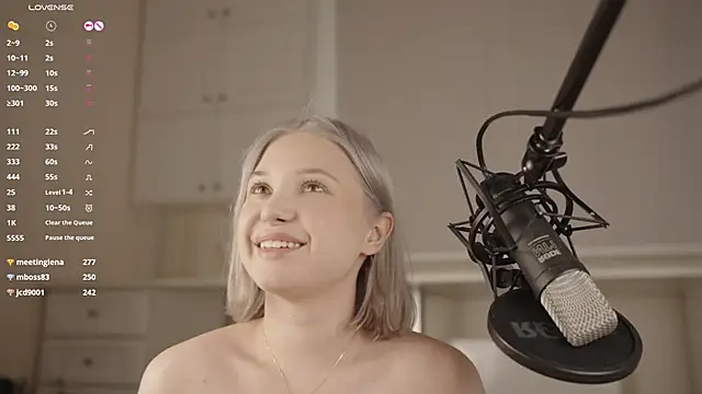 KessyPlaudis live sex cam