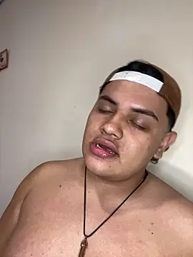 boy_jasson's cam snapshot