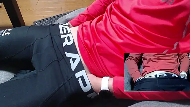 Yasu2000 live sex cam