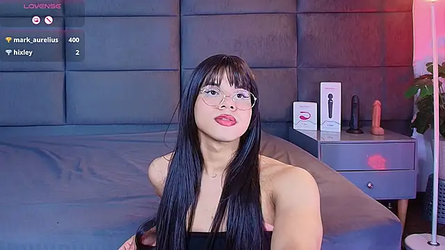 Slenna_Moon live sex cam