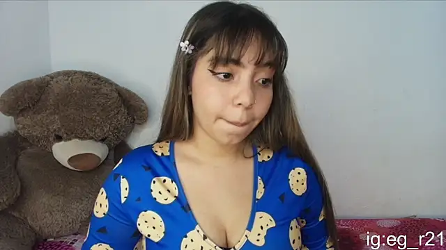 emma_grays2's cam snapshot