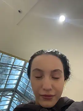 MiaTee's cam snapshot