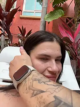 MiraReach live sex cam