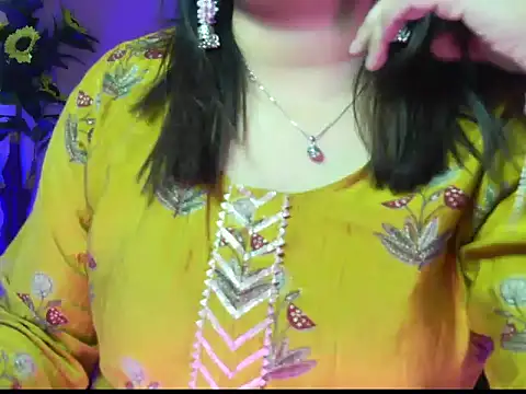 Saira_Hotty's cam snapshot