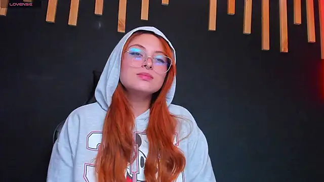 izyzys_baker's cam snapshot