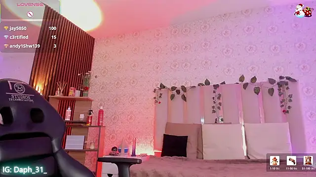 Daphnne_tay's cam snapshot