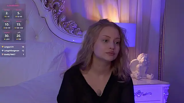 MollyHilton live sex cam