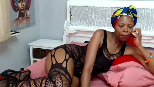 PreciousEbonyPearl's cam snapshot