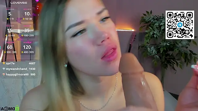 CherryLexi_'s cam snapshot