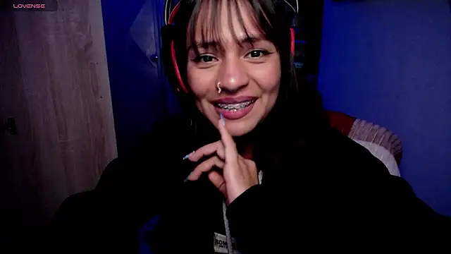 Samara_Homescapes's cam snapshot