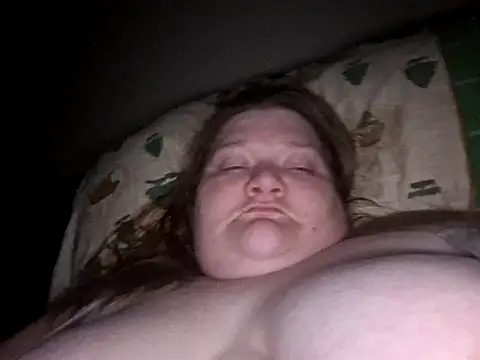 chrissybear84 live sex cam