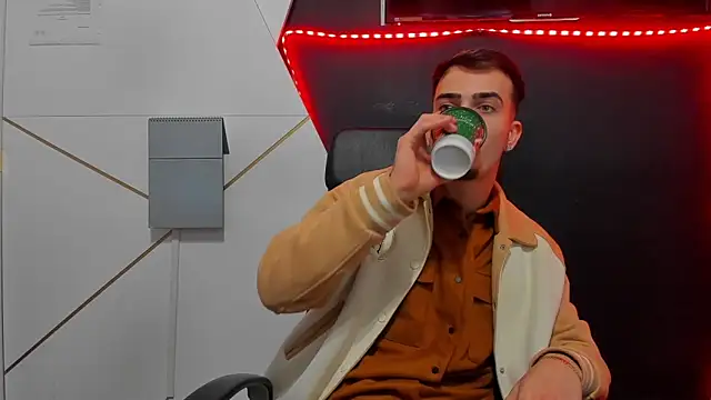 BrandonTate live sex cam