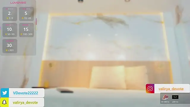 valirya_devote live sex cam