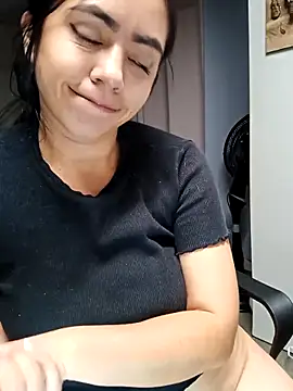 Sara-215 live sex cam