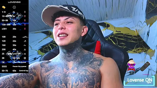 Kevin22_222 live sex cam