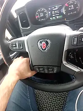 Truckman23cm live sex cam