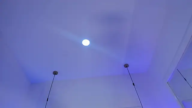 OnlyGia's cam snapshot