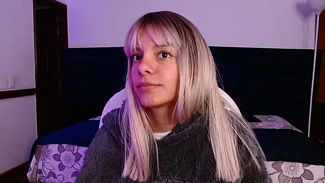 peyton_golden1's cam snapshot