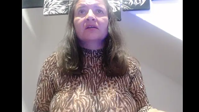 Debora_Cienfuegos25's cam snapshot