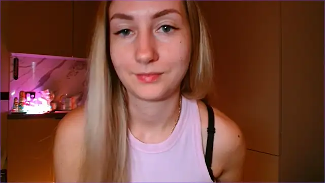 BluueSilk's cam snapshot