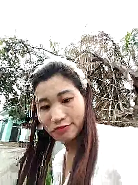 Cryyly's cam snapshot