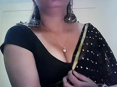 Model-Tanya's cam snapshot