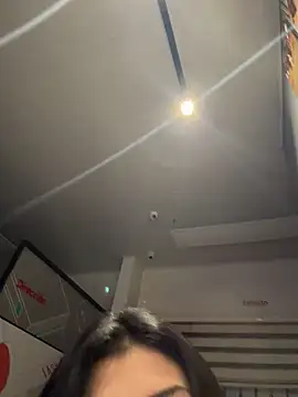 fiorella_paris's cam snapshot