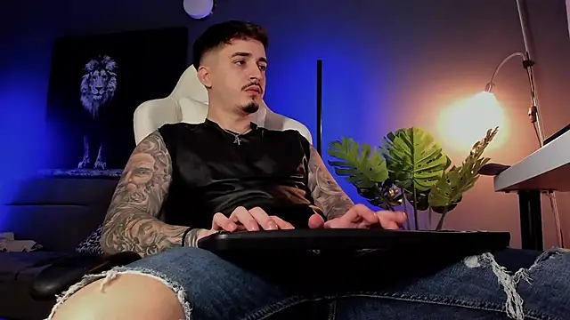 uptomatty live sex cam