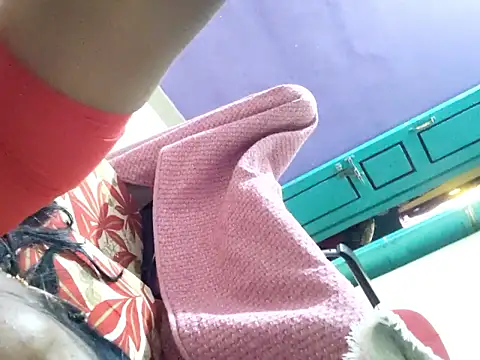 yamini1431 live sex cam