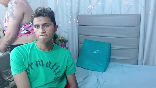 Cecilia_and_Carlos's cam snapshot