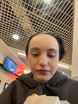 MiaTee's cam snapshot