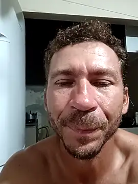 RobertoLuiz84 live sex cam
