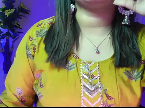 Saira_Hotty's cam snapshot