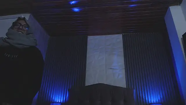 Bonnali_lune's cam snapshot