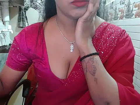 LovingPihu's cam snapshot