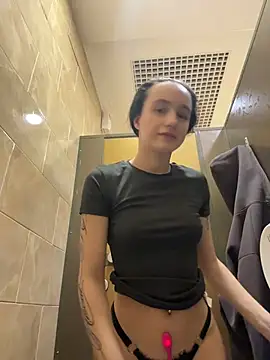 MiaTee's cam snapshot