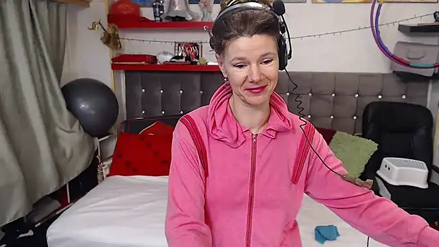 kellyterapy's cam snapshot