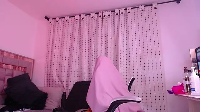 salomecastro_'s cam snapshot