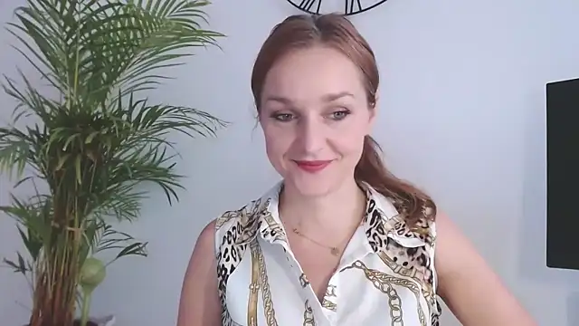 AliciaDesire's cam snapshot