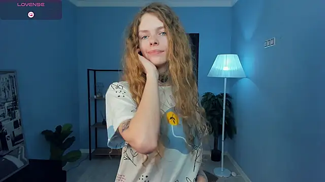 RayaNenlia's cam snapshot