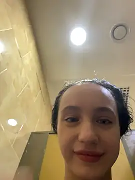 MiaTee's cam snapshot