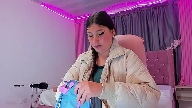 Dani_Gwyneth's cam snapshot