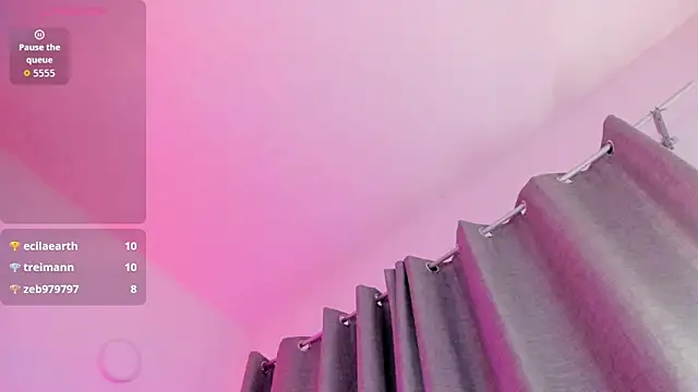 _valeria_saenz_'s cam snapshot