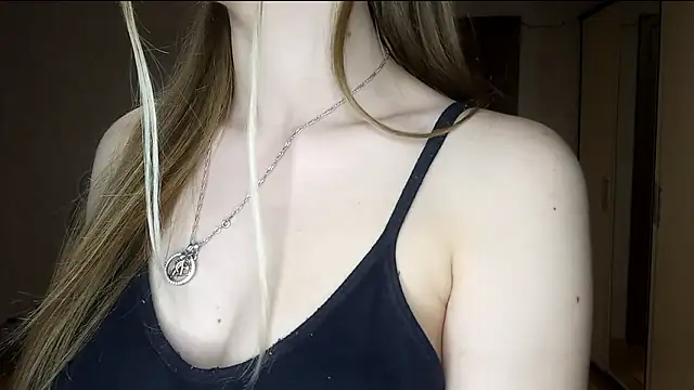 LonaLaban's cam snapshot