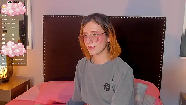 seraphine_star live sex cam