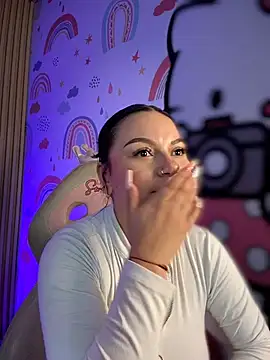 Megaan__More's cam snapshot