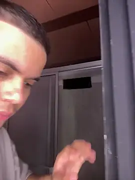 Liam_Mateo's cam snapshot