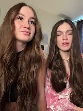 MayaGlow live sex cam